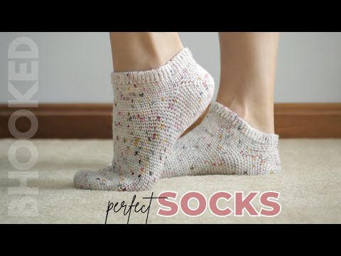 How to Crochet Socks You&#039;ll Actually Wear!