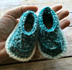 Scarfie Baby Booties - Free Crochet Pattern - love. life. yarn.