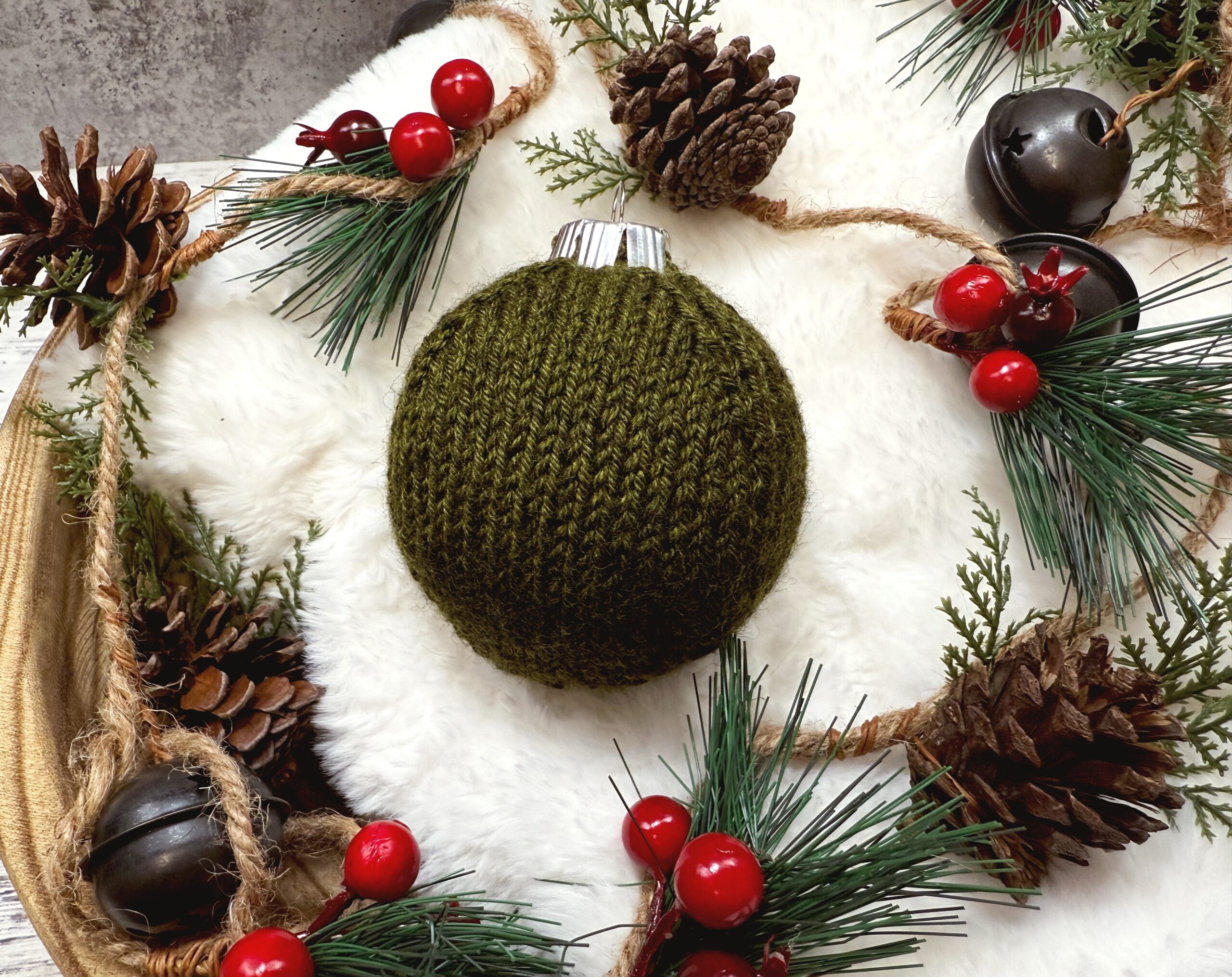 Basic Knit Ornament love life yarn