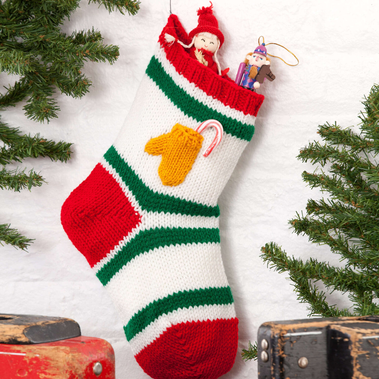 25+ Free Christmas Stocking Knitting Patterns 2025