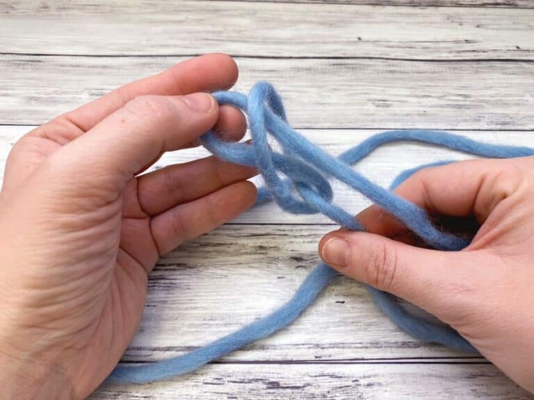 How to Tie a Knitting Slip Knot (3 Ways!) love. life. yarn.